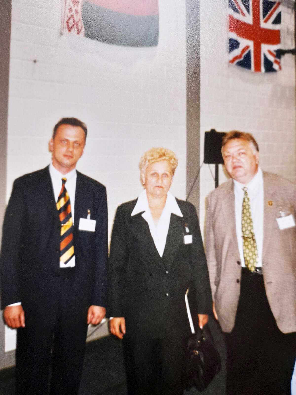 Н. Плиско (в центре) на колоквиуме в Швейцарии, 1999 г.